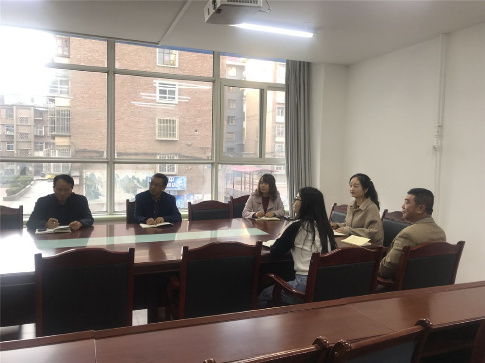 1571911595588747.jpg 潤(rùn)達(dá)公司 2019年10月22日 潤(rùn)達(dá)公司黨支部集中觀看《榜樣4》專題節(jié)目 001.jpg